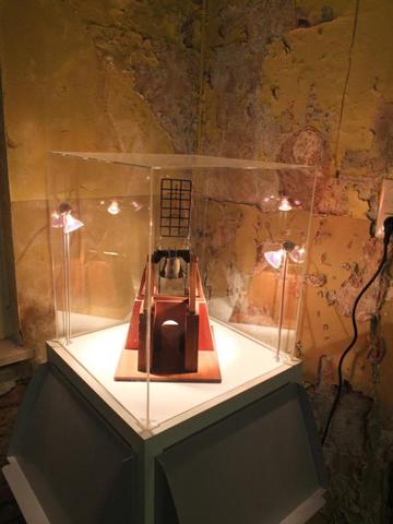 Eine Miniaturausgabe der bekannten Friedland-Glocke.