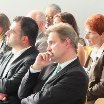 v.l.n.r.: Christioph Pantazis, MdL, Stephan Manke, Staatssekretär im Niedersächsischen Ministerium für Inneres und Sport, Prof. Dr. Hiltraud Caspar-Hehne, Vizepräsidentin der Georg-August-Universität Göttingen