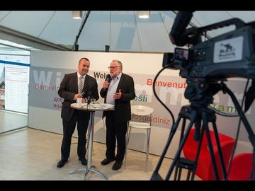 Museum Friedland: Der Niedersächsiche Minister für Inneres und Sport, Boris Pistorius, im Interview mit Hans-Heinrich Obuch