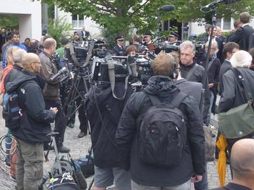 Zahlreiche Medienvertreter begleiteten den Besuch des Bundesinnenministers