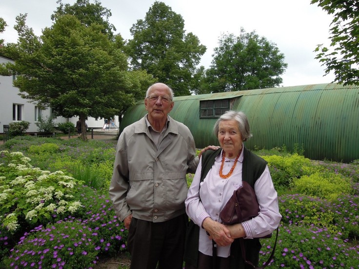 Das Ehepaar Ridder nach ihrem GdN-Interview im Mai 2012 in Friedland